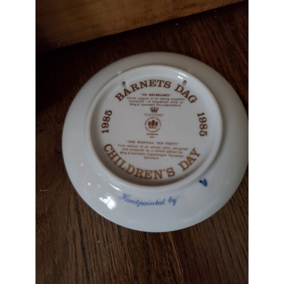 Bing & Grondahl 1985 Barnets Dag, Children's Day plate, 1st edition DENMARK - Picture 3 of 3
